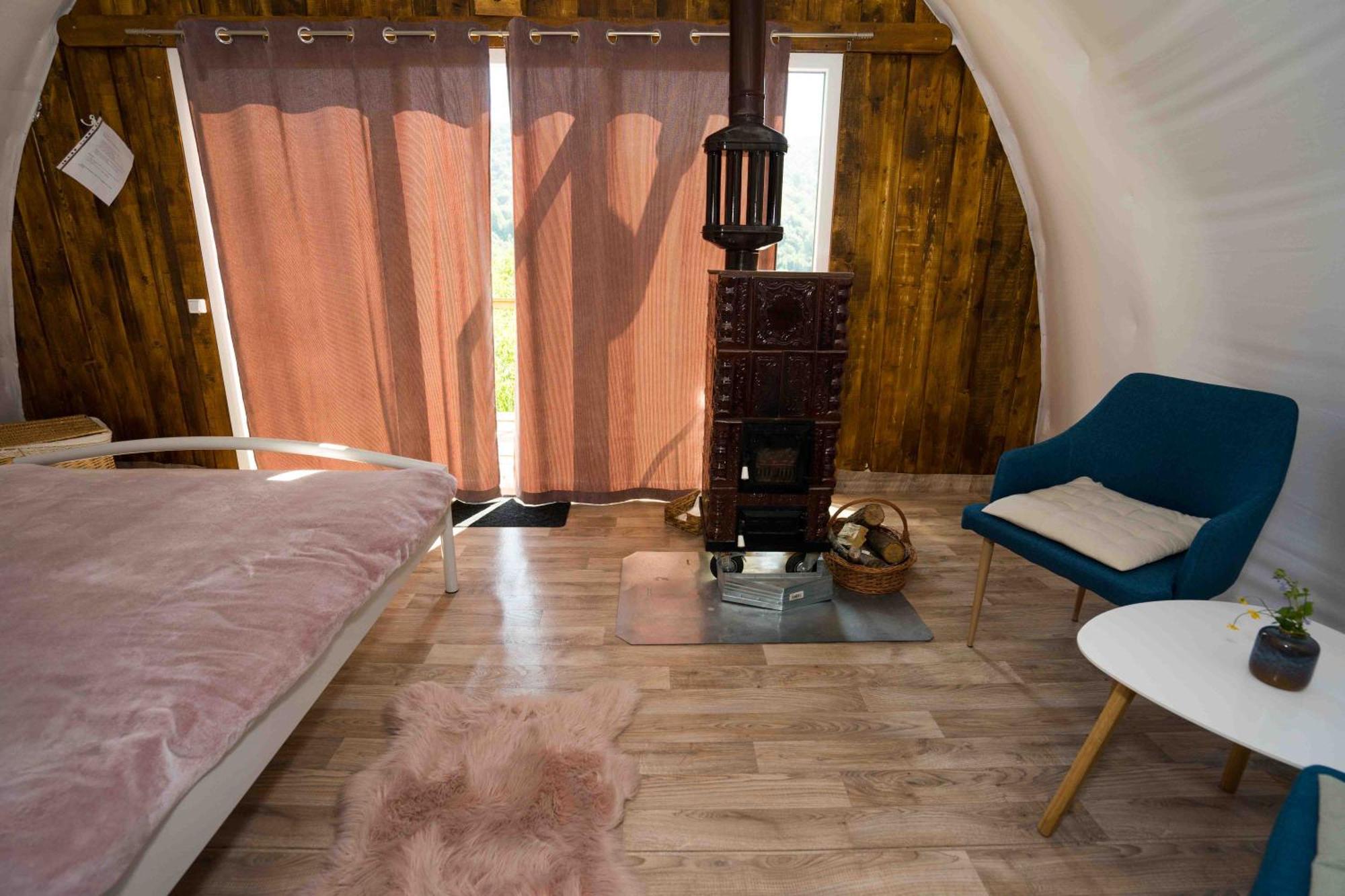 Sunrise Glamping Retreat Hotell Galesu Rom bilde